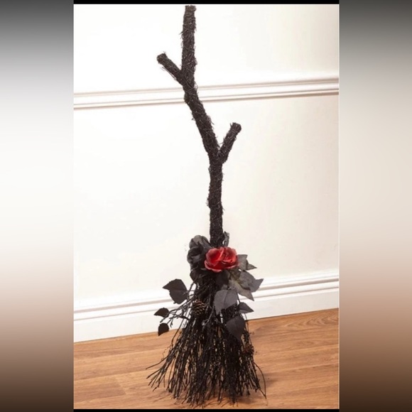 Witches/ Warlocks Wicker Black Broomstick (Life Size)...